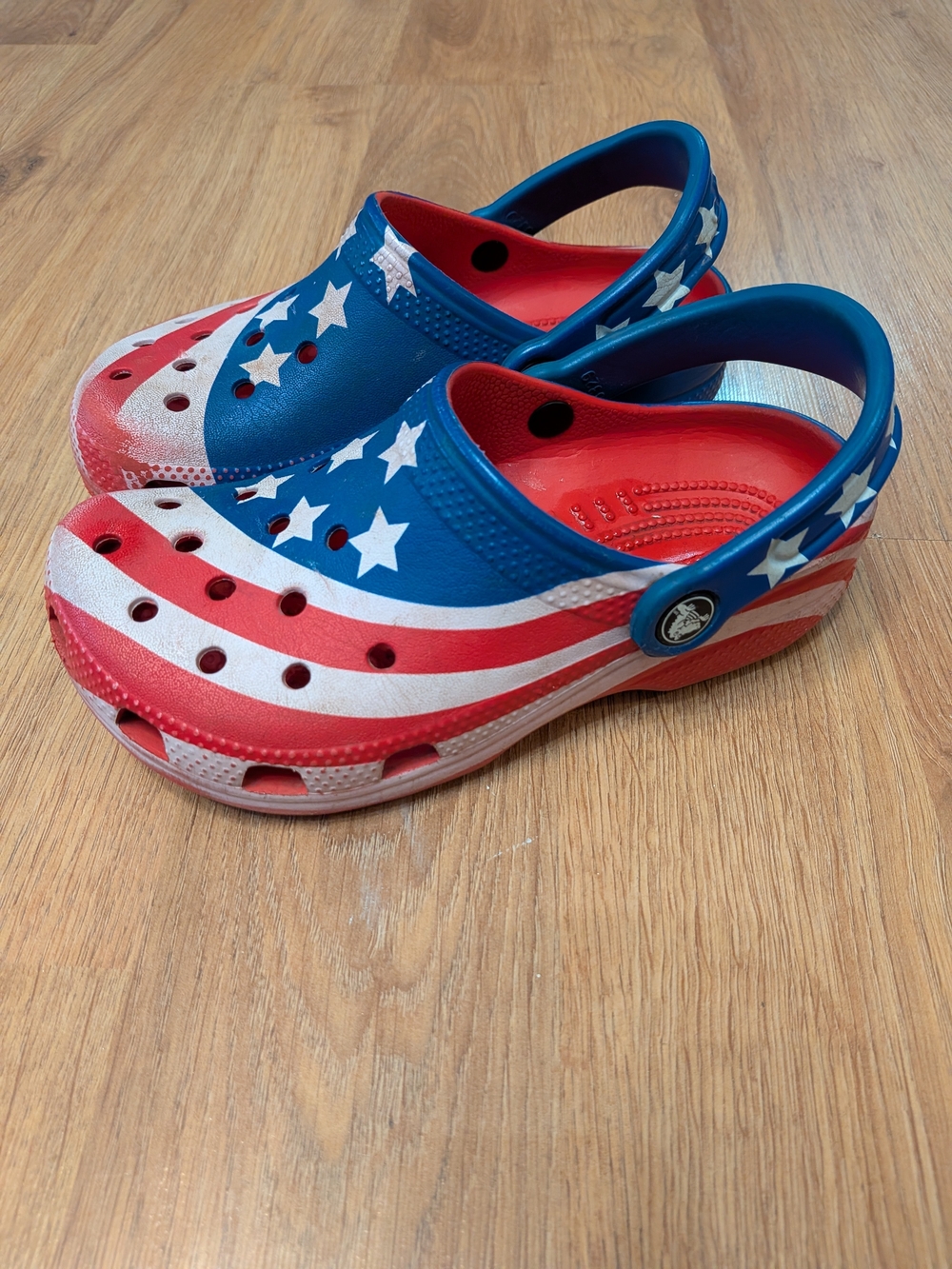 Kids Star-Spangled Crocs - Red, White & Blue SIZE J 1 Slight Fading